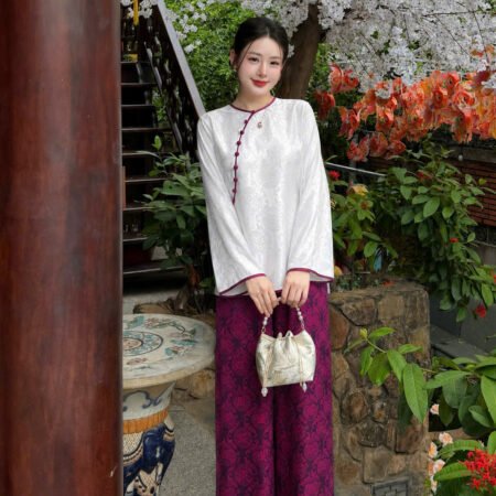 Cho Thuê Set Pháp Phục Trắng Viền Tím Đồng Tiền