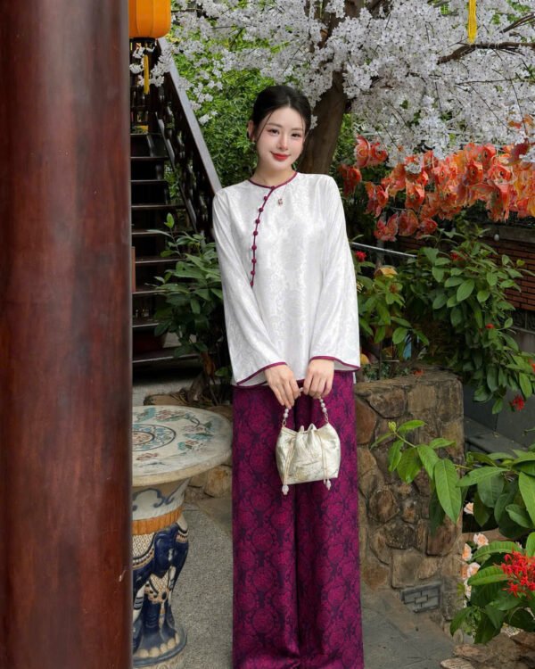 Cho Thuê Set Pháp Phục Trắng Viền Tím Đồng Tiền