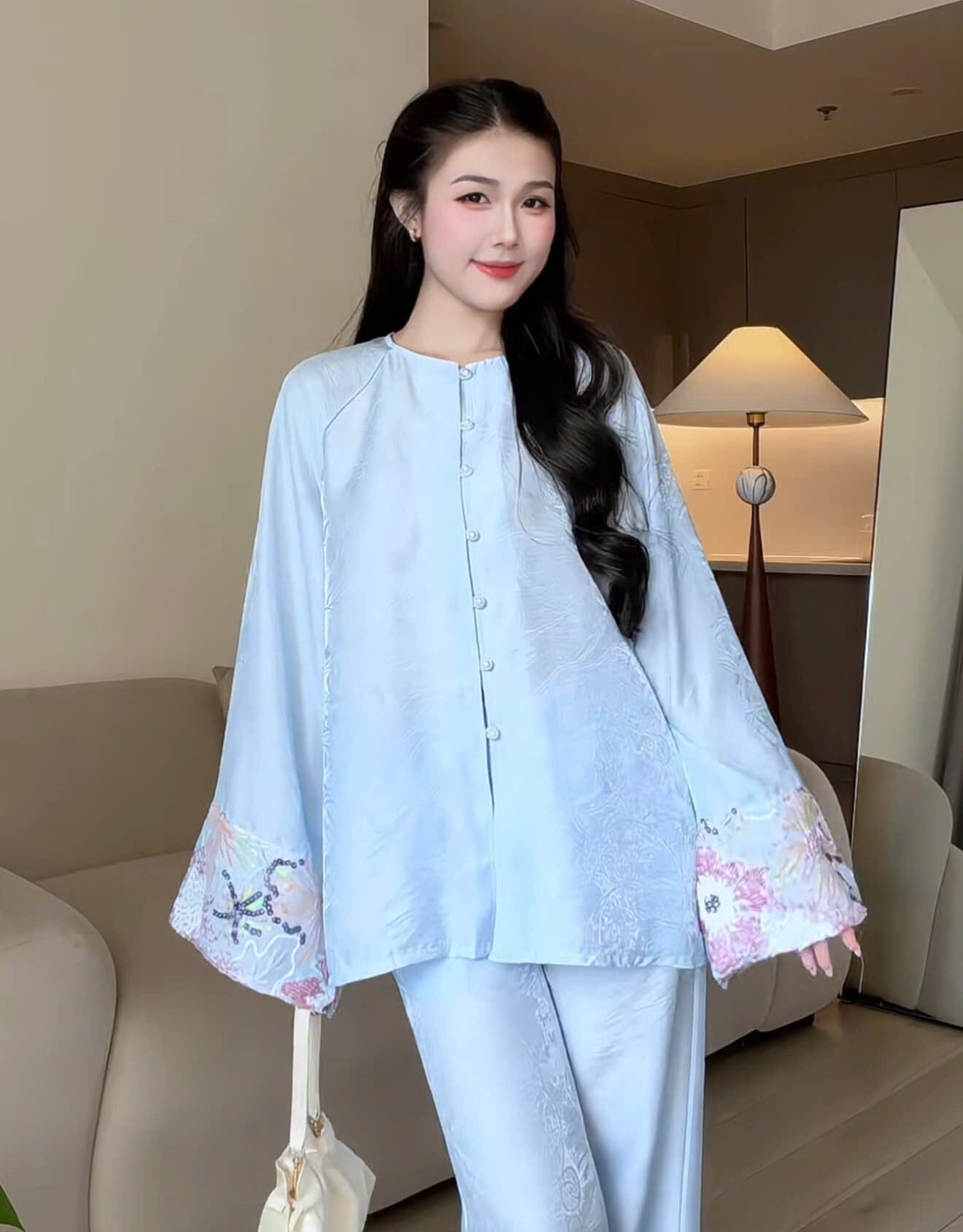 Cho Thuê Pháp Phục Nữ Xanh Dương Nhạt Tay Kim Sa