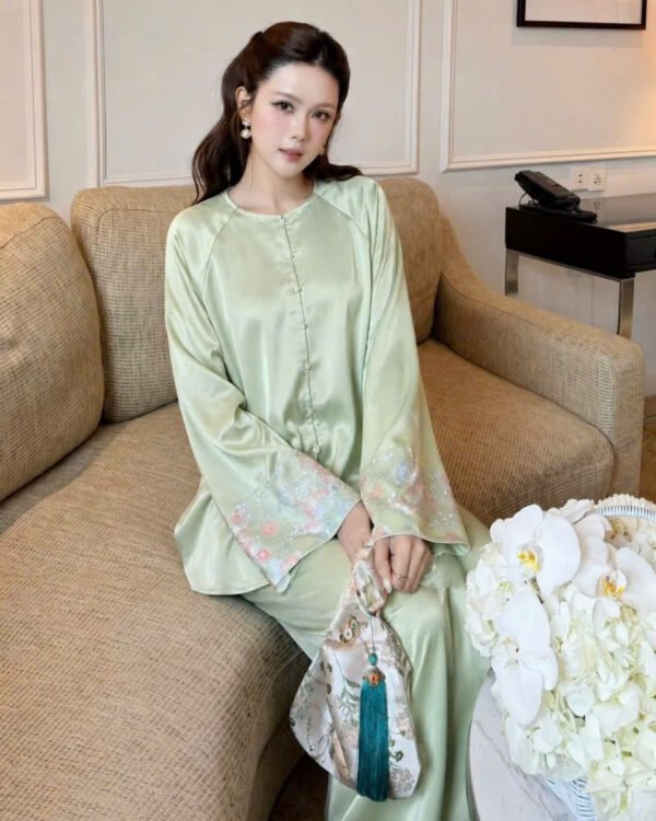 Cho Thuê Pháp Phục Nữ Xanh Ngọc Tay Kim Sa