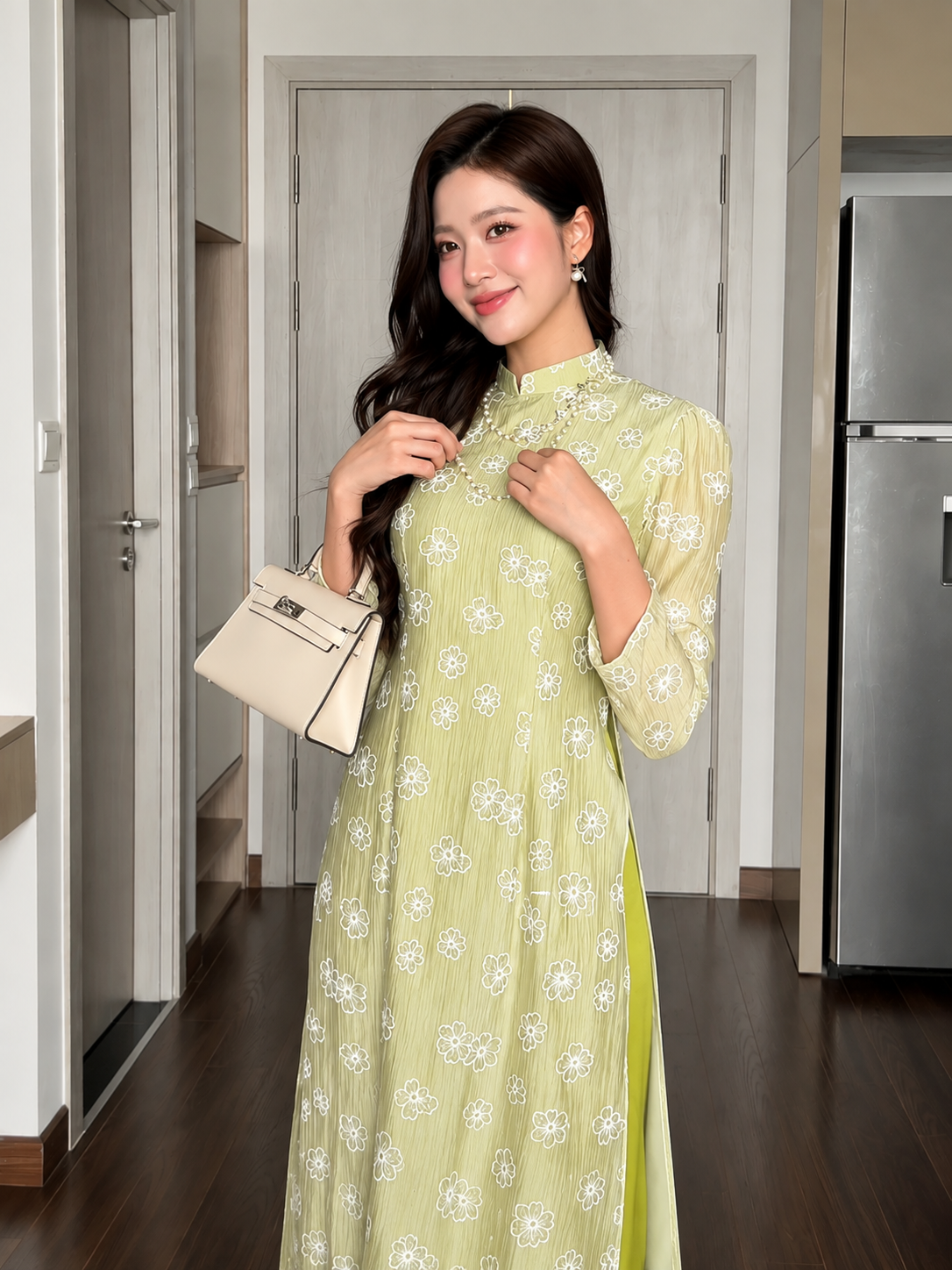 Cho Thuê Áo Dài Nữ Xanh Cốm Thêu Hoa Trắng