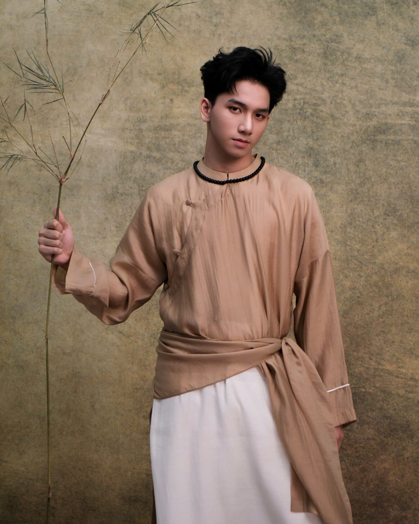Cho Thuê Áo Dài Nam Nâu Ngũ Thân
