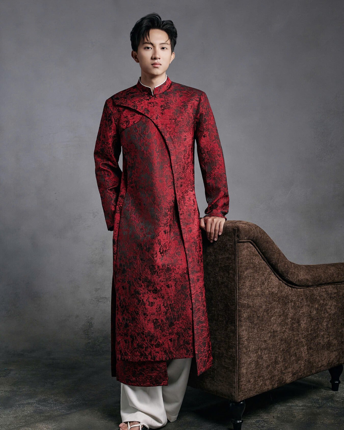 Cho Thuê Áo Dài Nam Đỏ Vân Đỏ