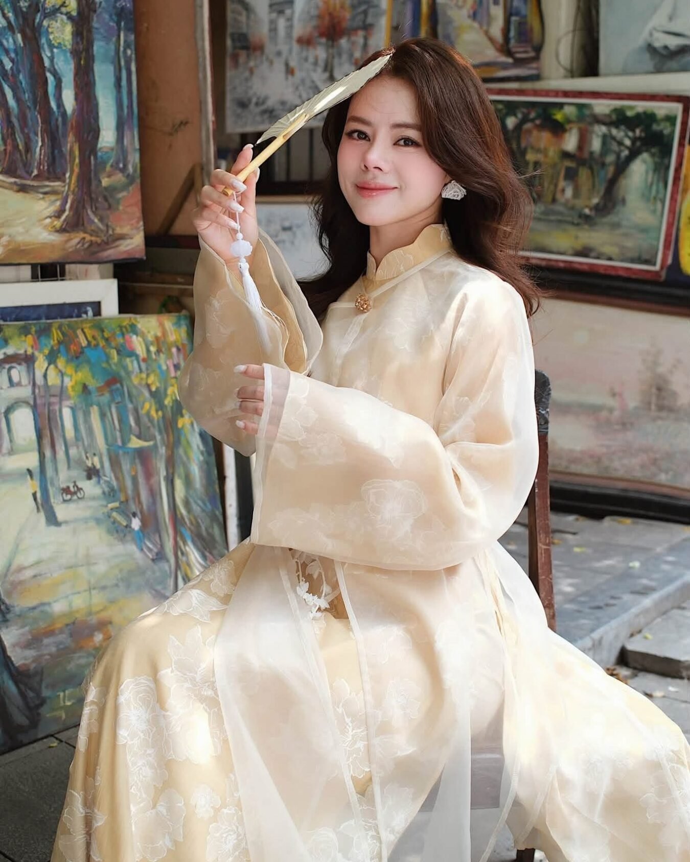 Cho Thuê Áo Dài Nữ Vàng Mạc Uyển 4 Tà
