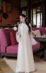 Cho Thuê Áo Dài Nữ Trắng Cổ Trụ Kim Sa Tay Loe