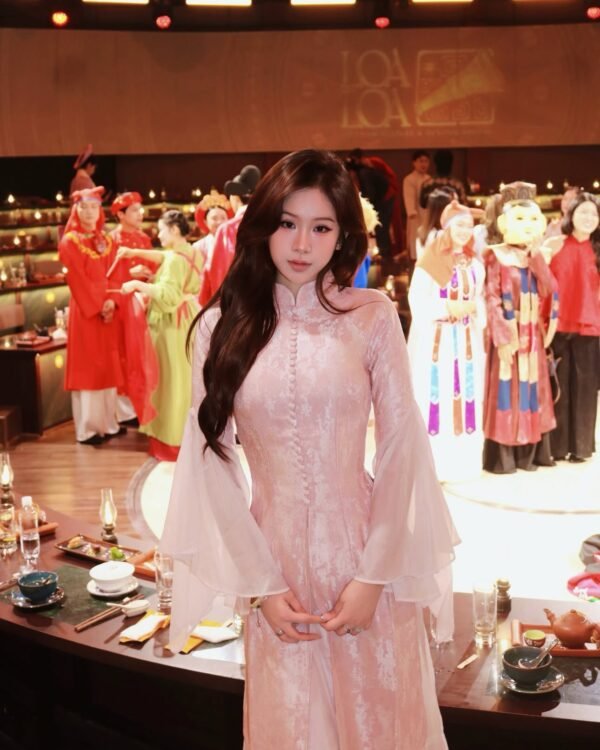 Cho Thuê Áo Dài Nữ Hồng Cổ Trụ Tay Loe Voan