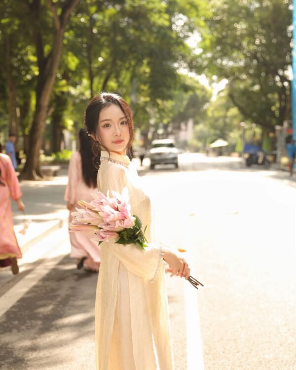 Cho Thuê Áo Dài Nữ Cam Cổ Trụ Cổ Đính Đá